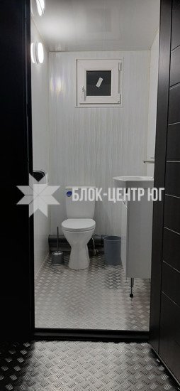 Модульний туалет МК-2/3 із трьох кабінок